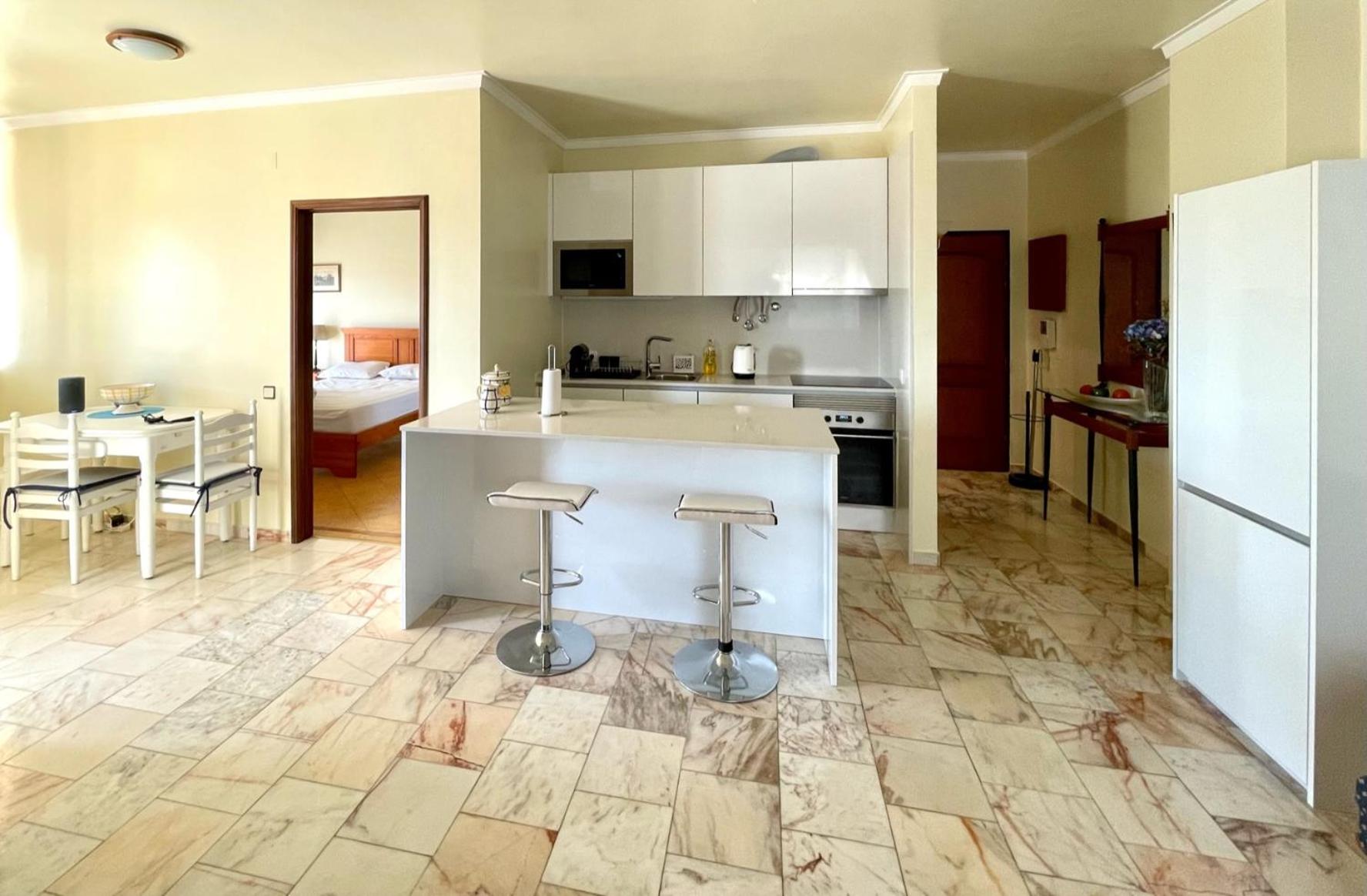 Cosy Sea View Apartment