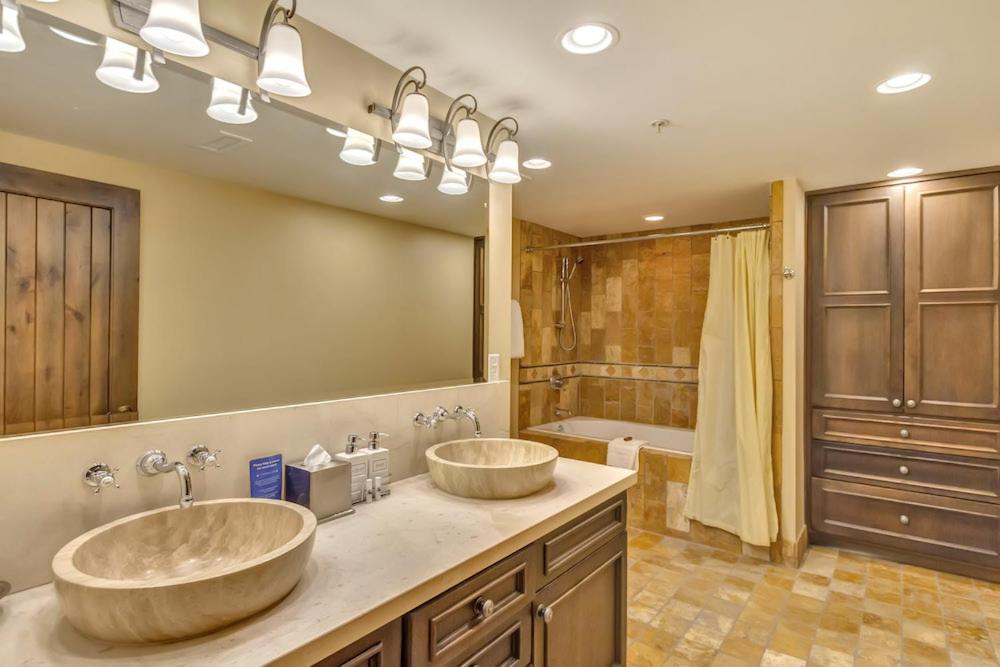 The Chateaux Deer Valley