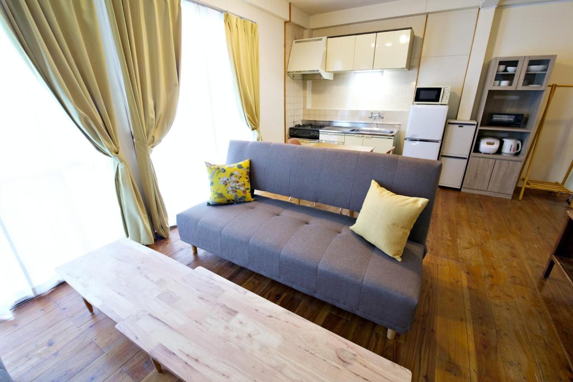 にらい恩納　桃