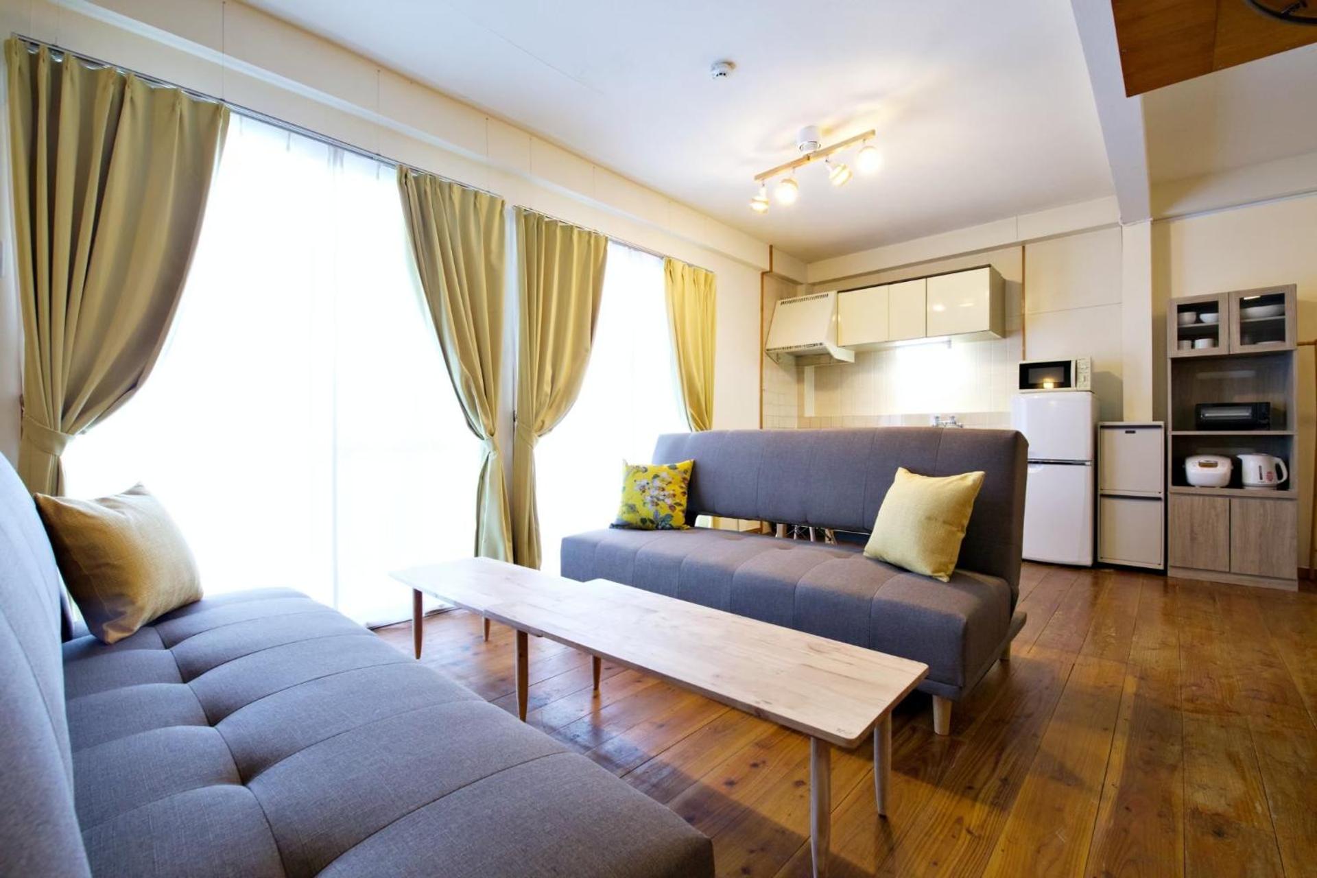 にらい恩納　桃