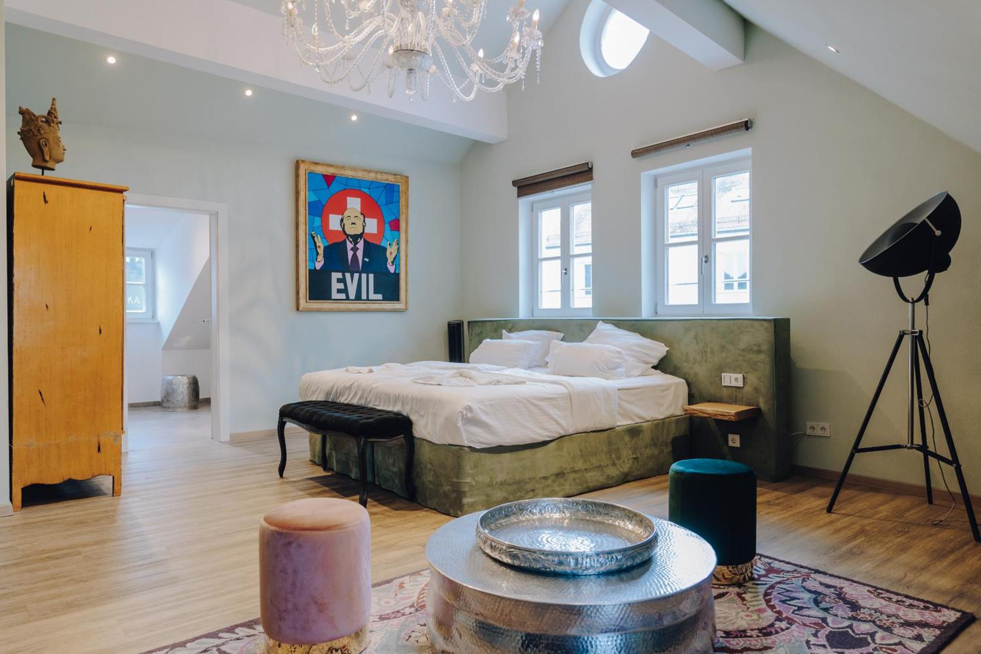 Little 7 - Boutique Hotel