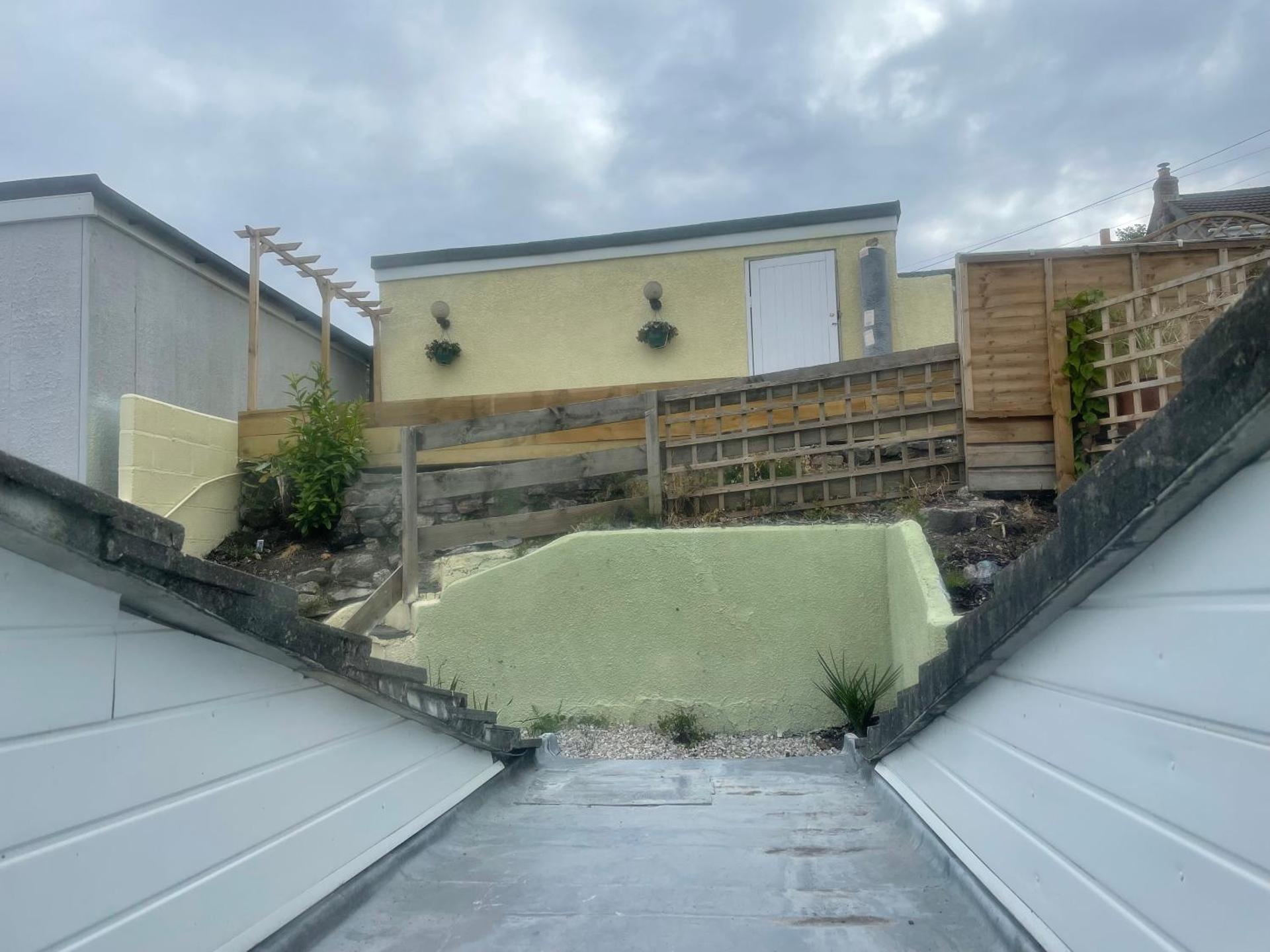 Buttercup Cottage, located in the gateway to Eden!