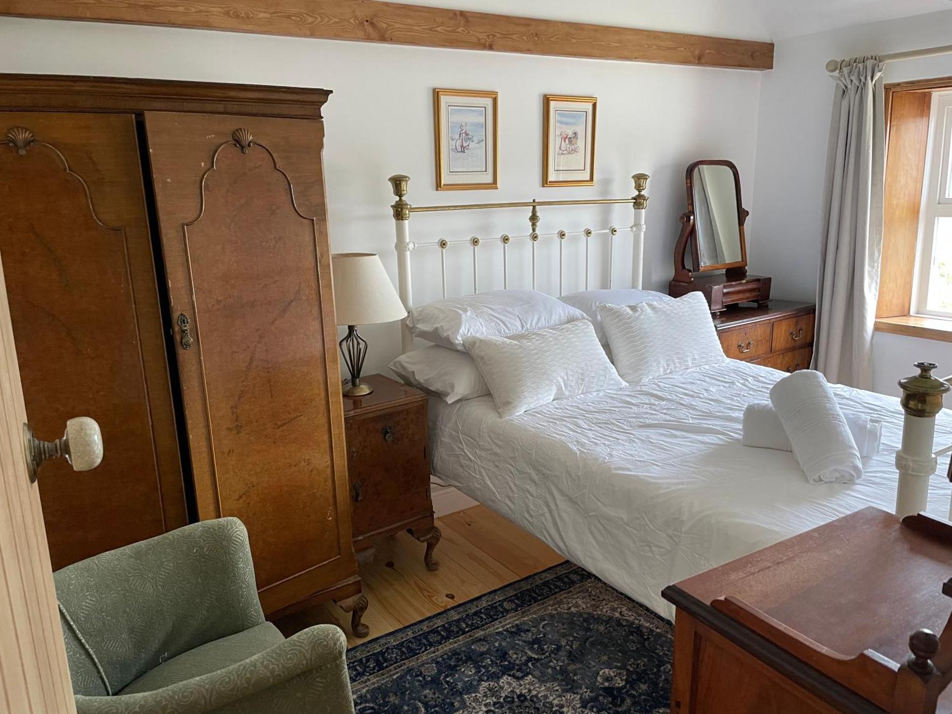 Buttercup Cottage, located in the gateway to Eden!