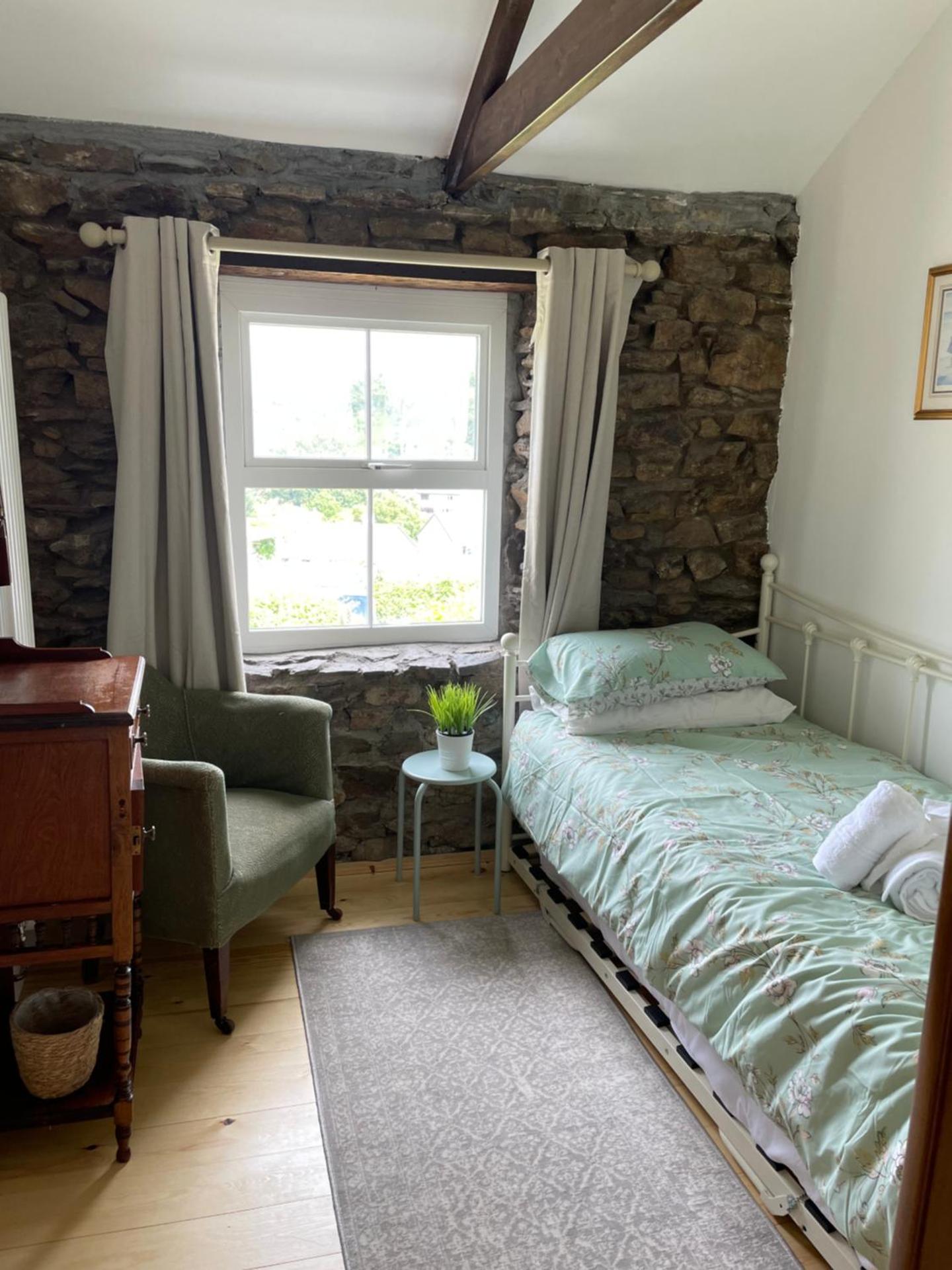 Buttercup Cottage, located in the gateway to Eden!