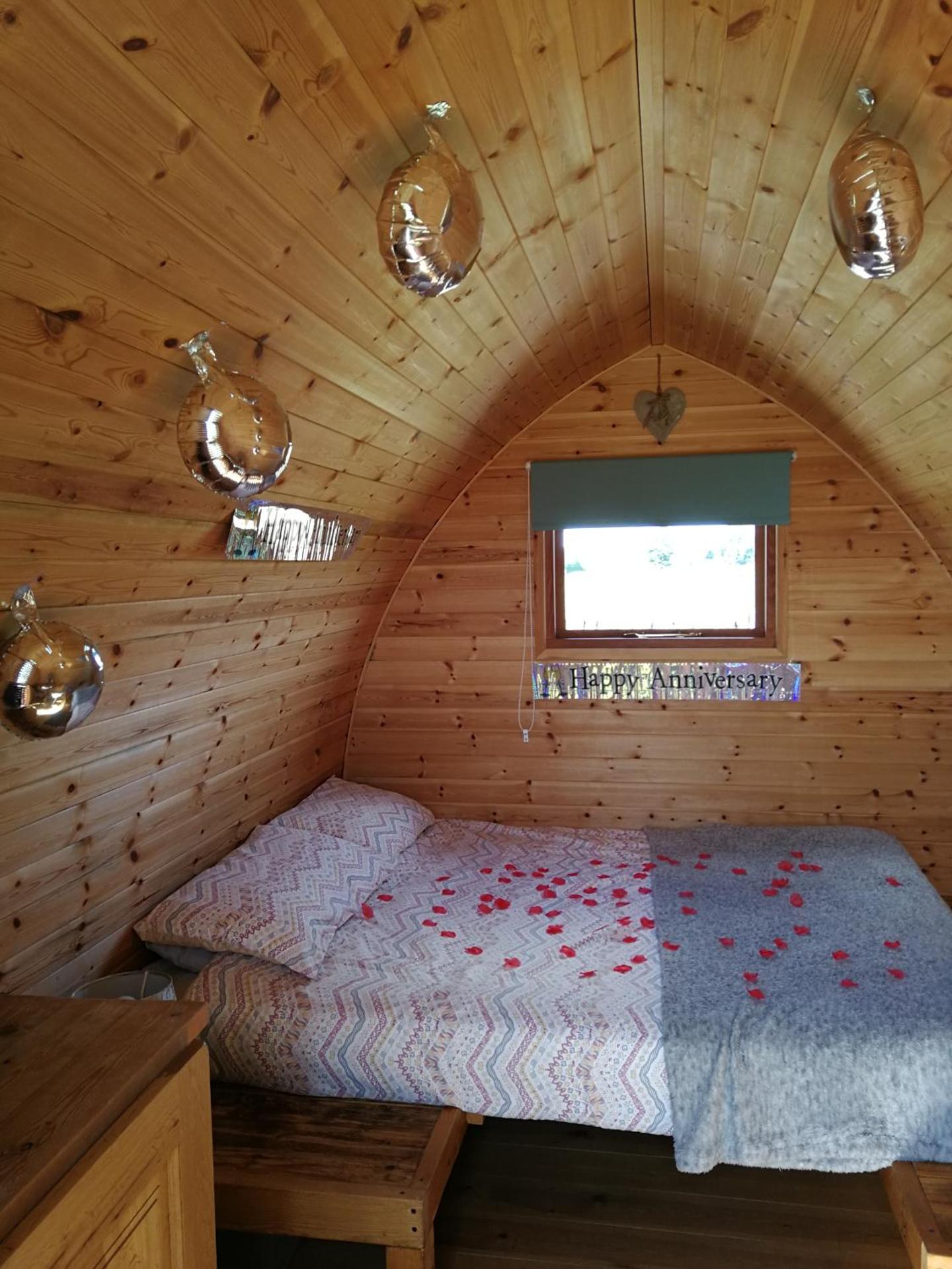 Sunny Mount Glamping Pod