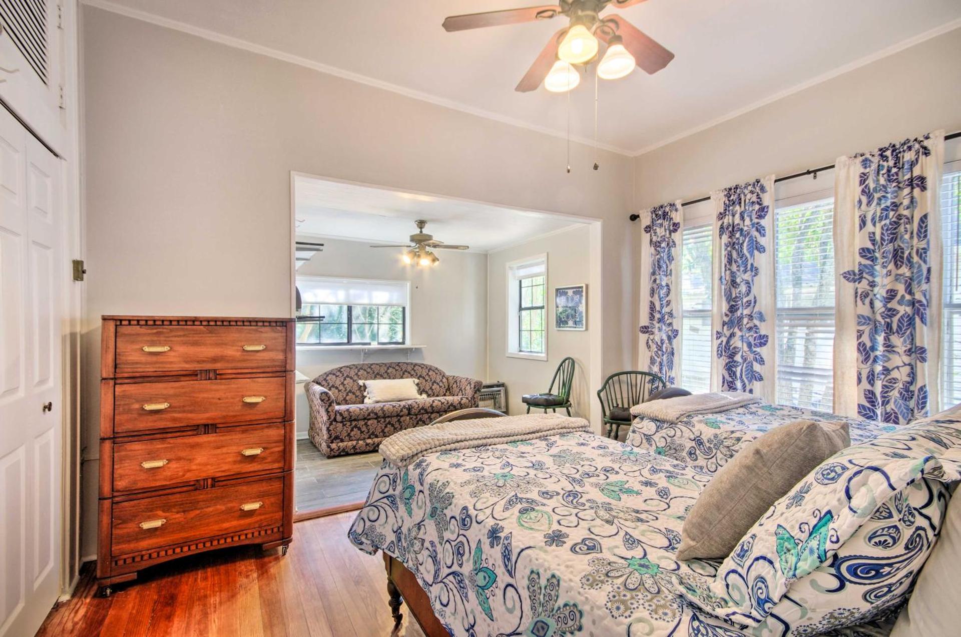 Pet-Friendly Natchez Home Walk to Downtown!