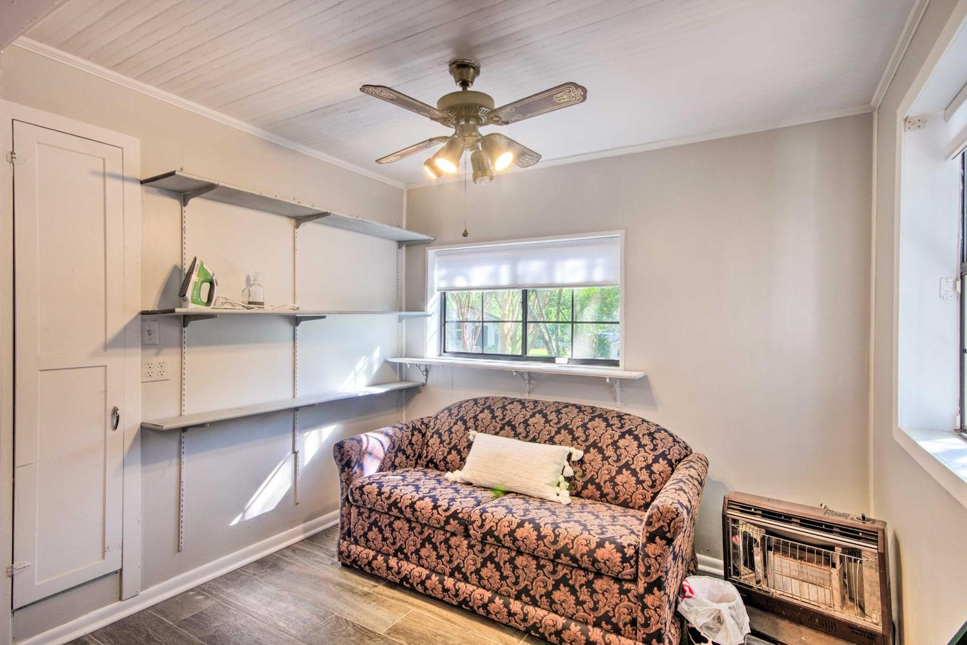 Pet-Friendly Natchez Home Walk to Downtown!