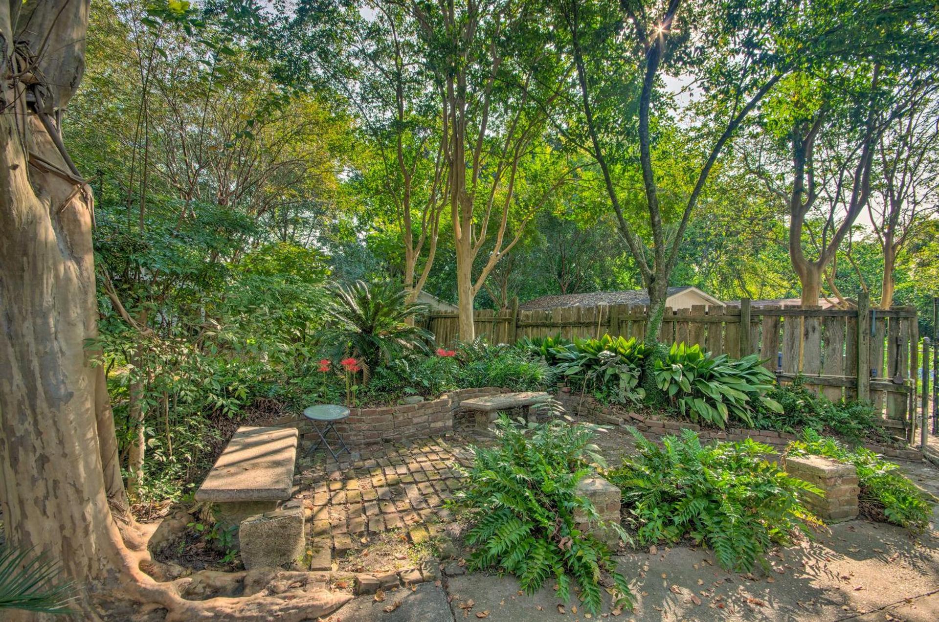 Pet-Friendly Natchez Home Walk to Downtown!