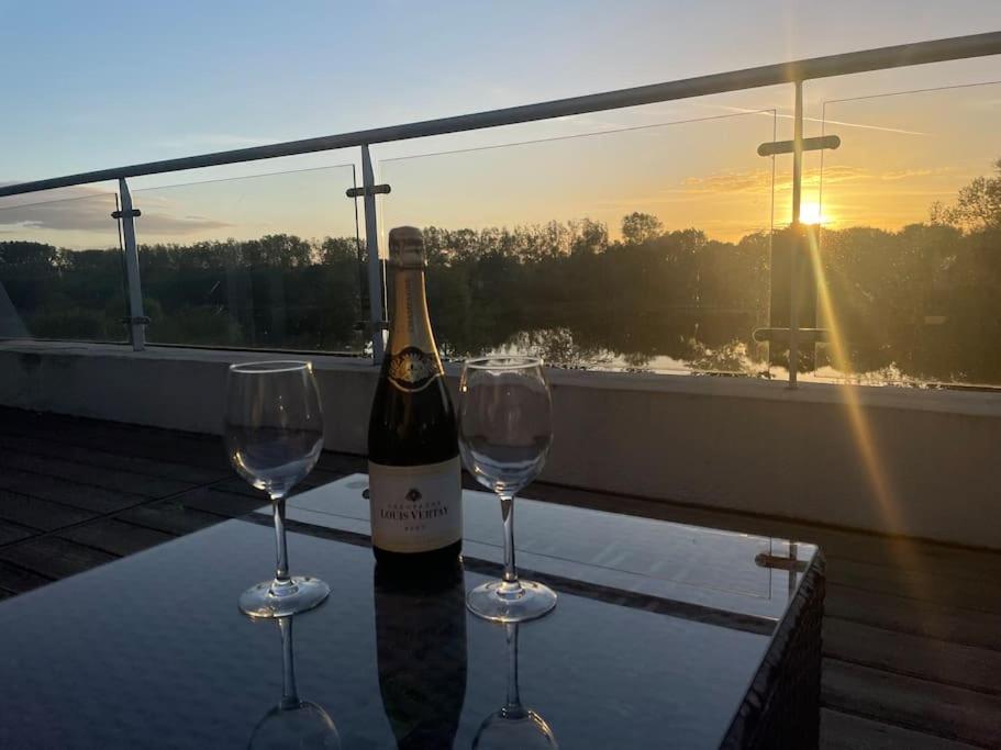 Reed Warbler - HM111 - Lower Mill Estate Penthouse Apartment with Spa Access