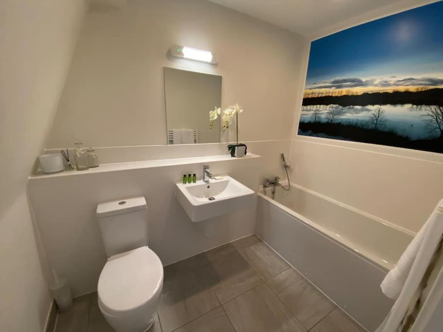 Reed Warbler - HM111 - Lower Mill Estate Penthouse Apartment with Spa Access