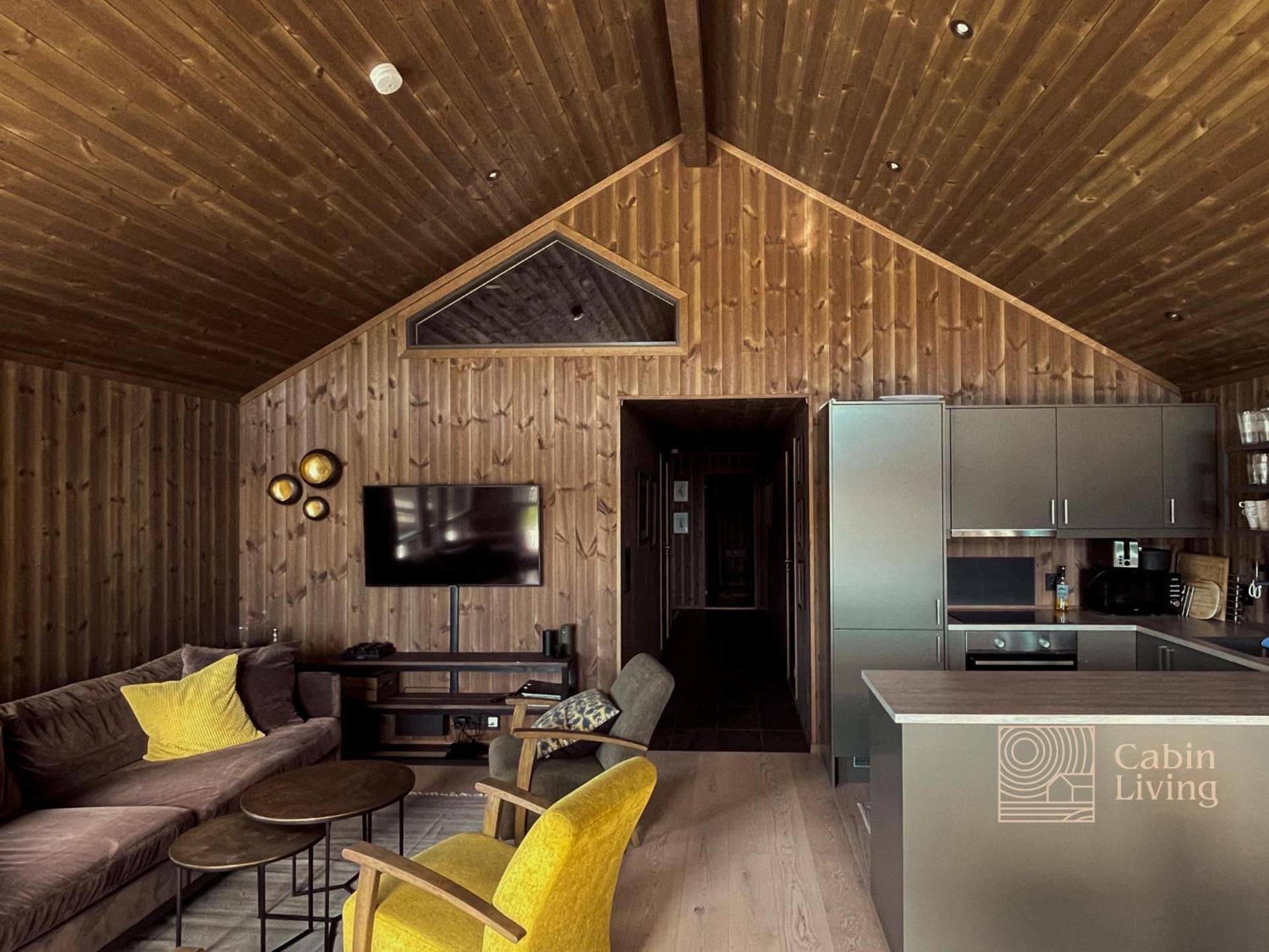 Unique cabin with fantastic lake view, sauna, ski & EV outlet