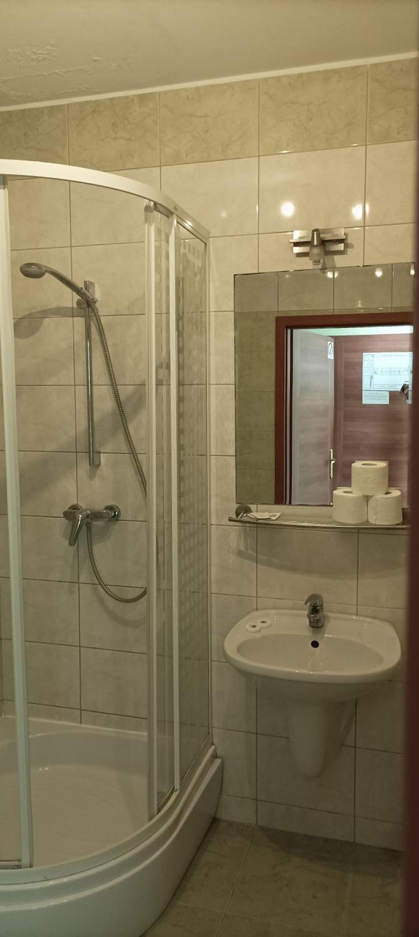 Twin Room with Shower