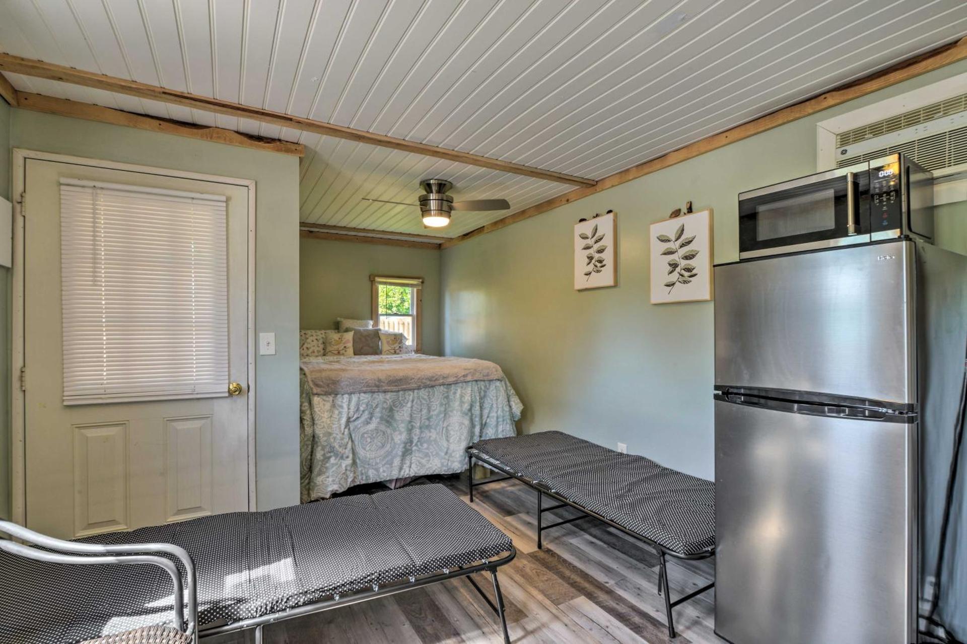 Explore New River Gorge Quiet Couples Retreat