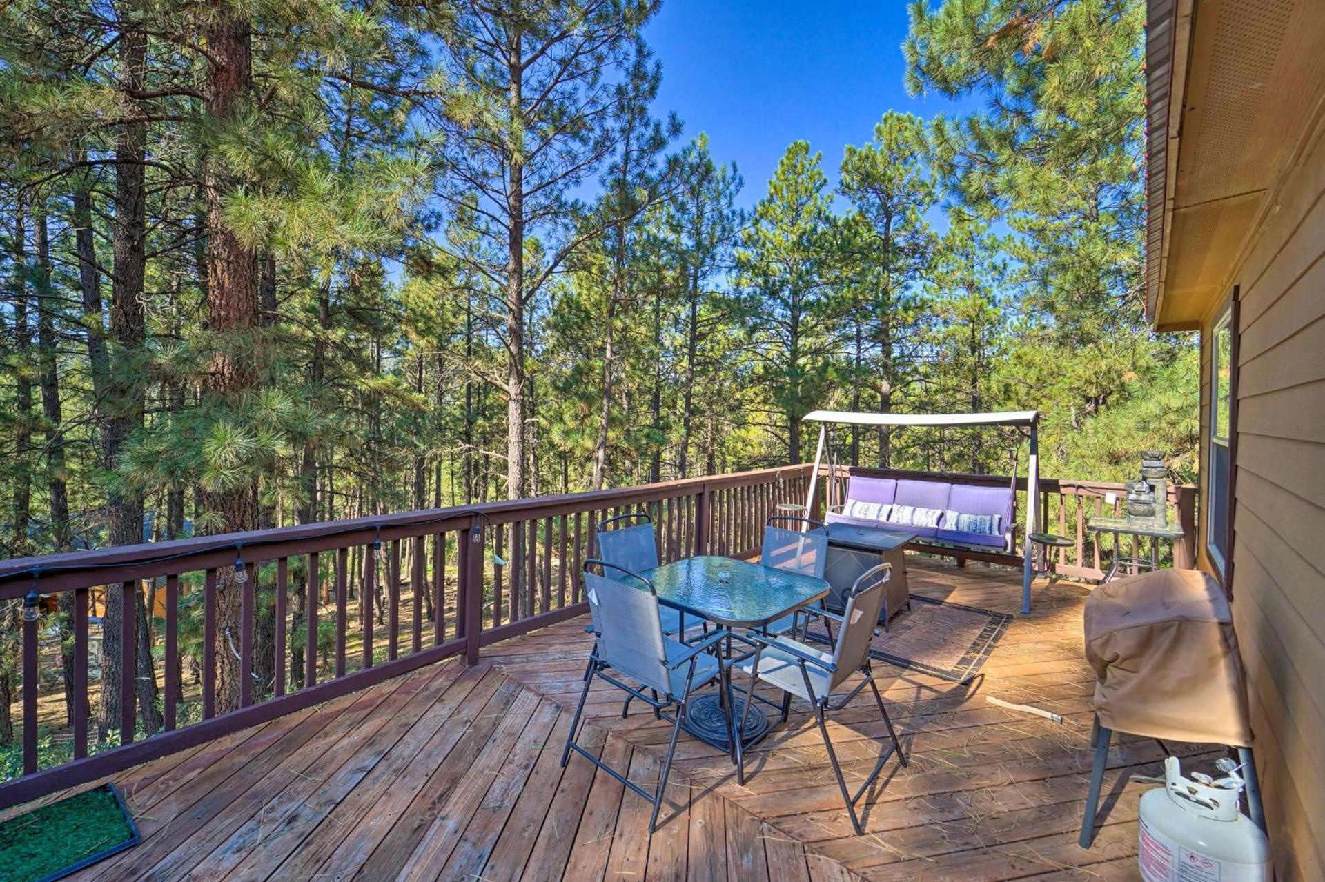 Lazy Bear Den about 9 Mi to Vallecito Reservoir