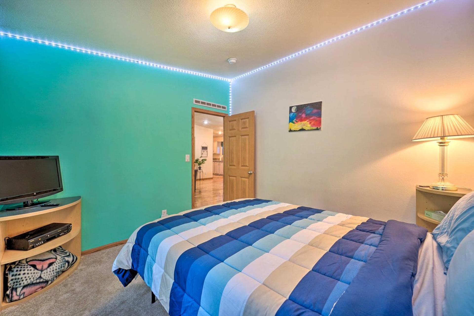 Lazy Bear Den about 9 Mi to Vallecito Reservoir