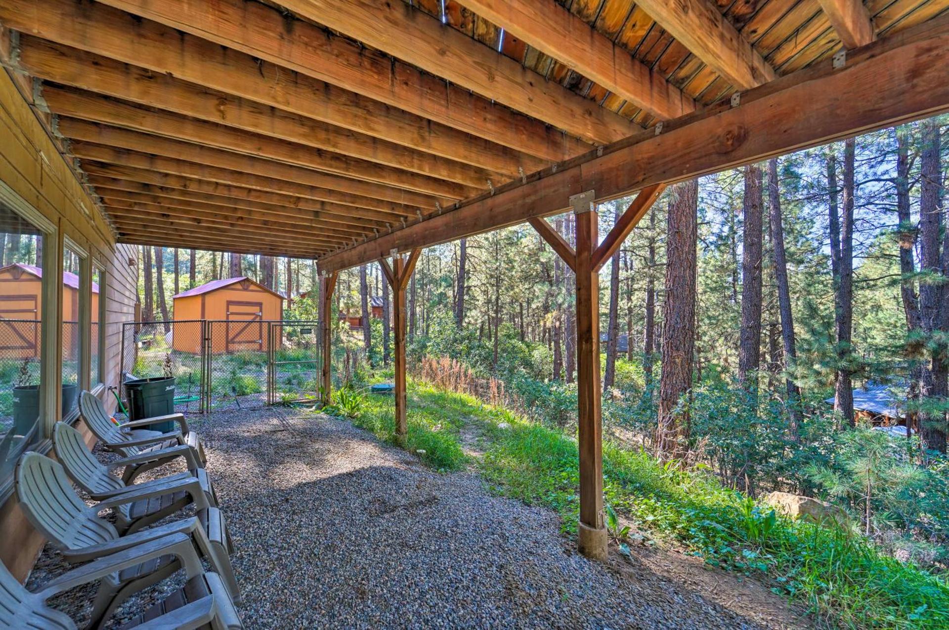 Lazy Bear Den about 9 Mi to Vallecito Reservoir