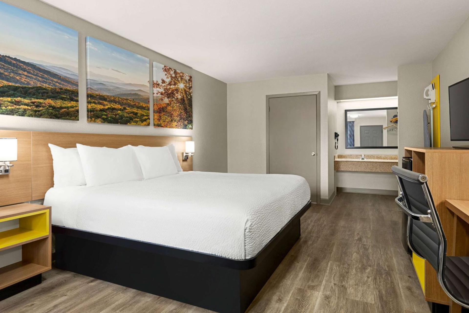 Photo of the whole room