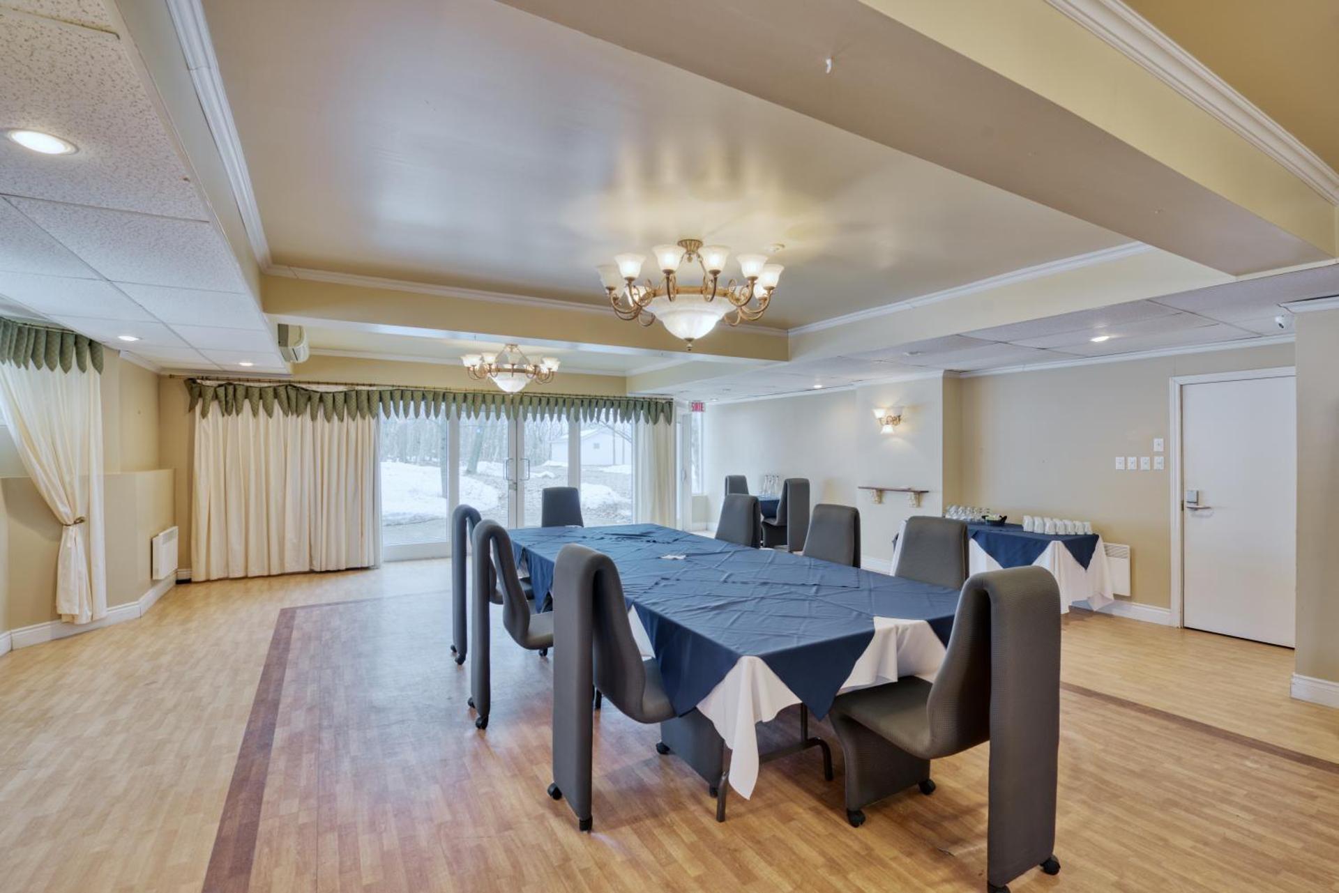 Meeting/conference room