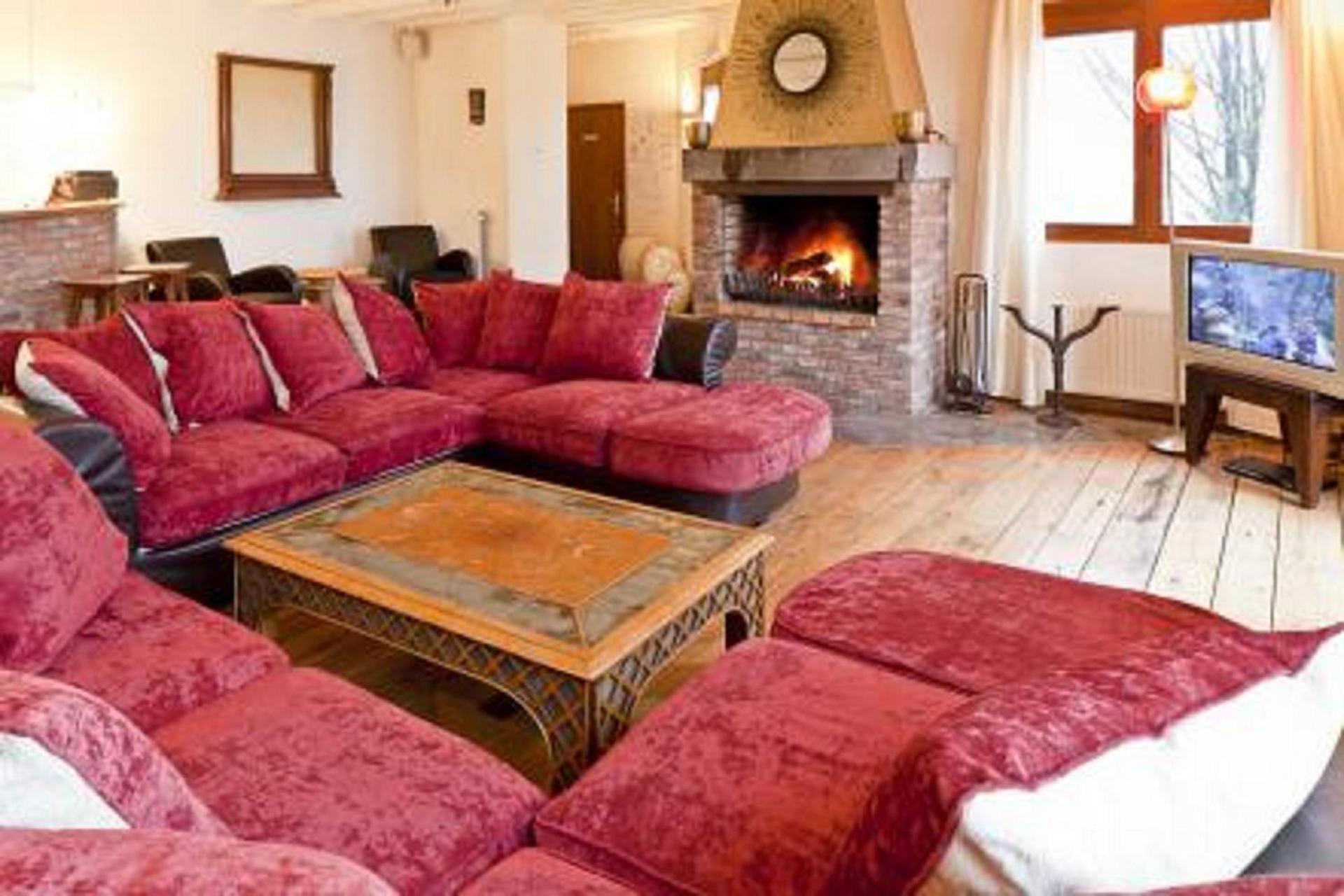 Communal lounge/ TV room