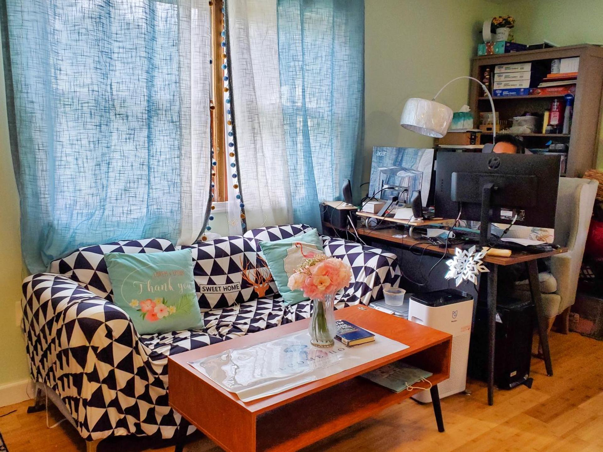 5 star Room2/Close to everything/5 min walk metro/Rockville Town Center