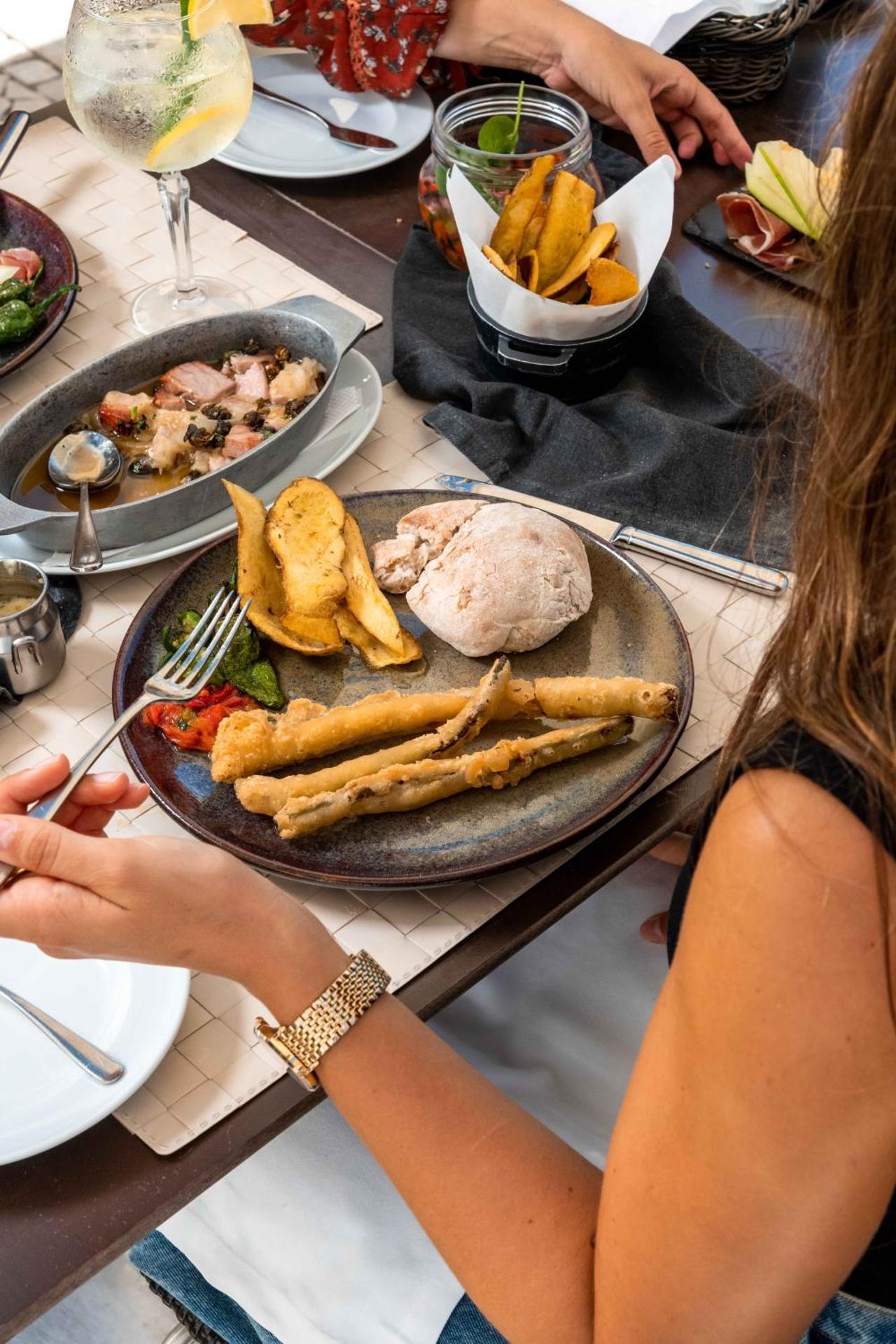 Restaurant/places to eat