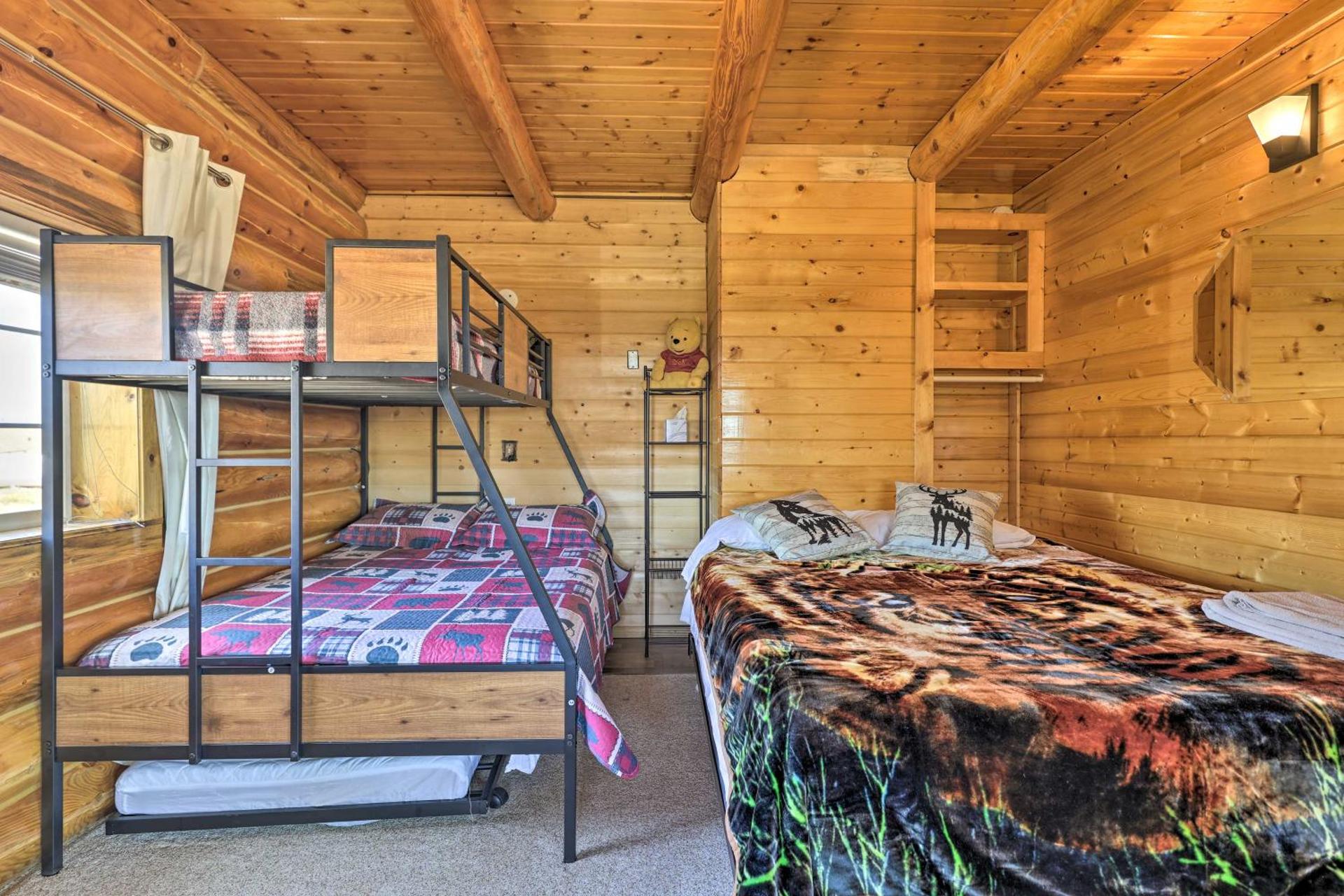 22STR-00360 Fairplay Cabin with Fire Pit, Mtn Views!