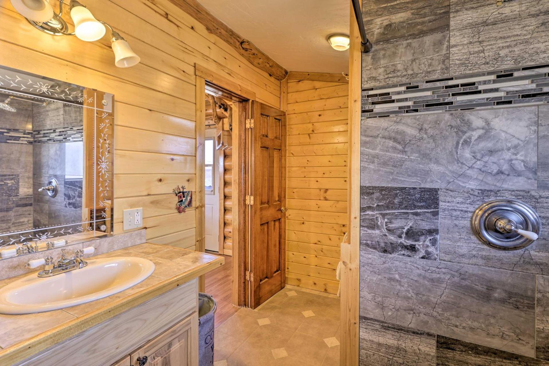 22STR-00360 Fairplay Cabin with Fire Pit, Mtn Views!