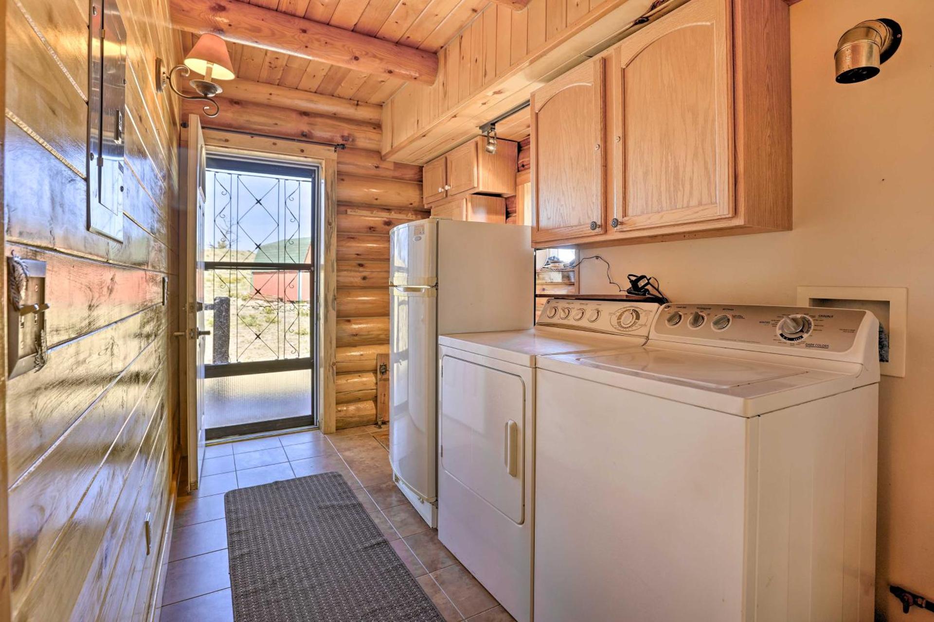 22STR-00360 Fairplay Cabin with Fire Pit, Mtn Views!
