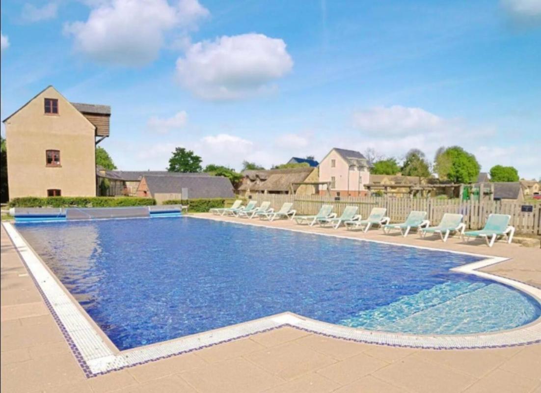 Reed Warbler - HM111 - Lower Mill Estate Penthouse Apartment with Spa Access