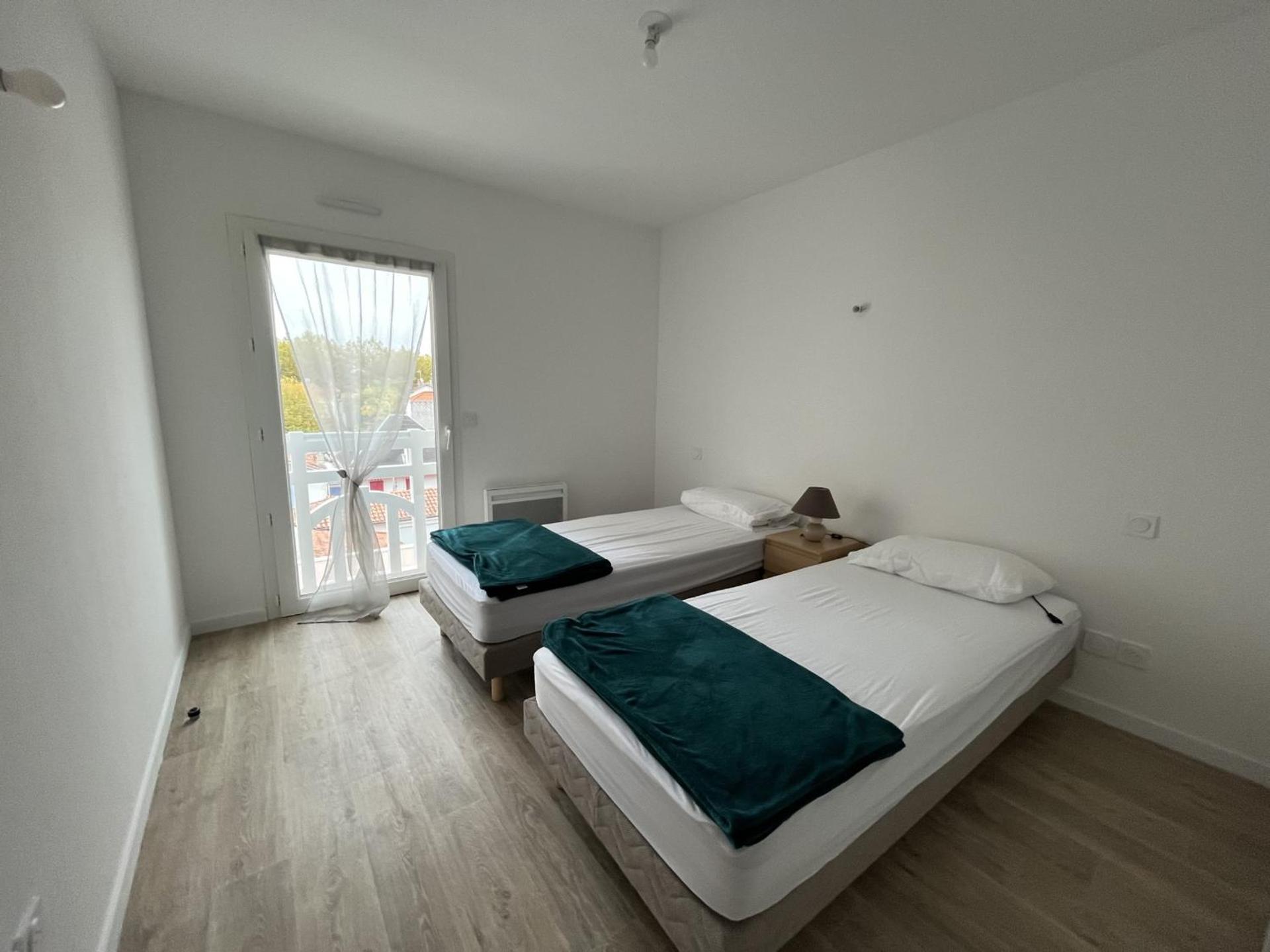 Superbe T3 de 66 m² centre ville Arcachon avec parking et balcon à 200m de la plage - FR-1-374-196