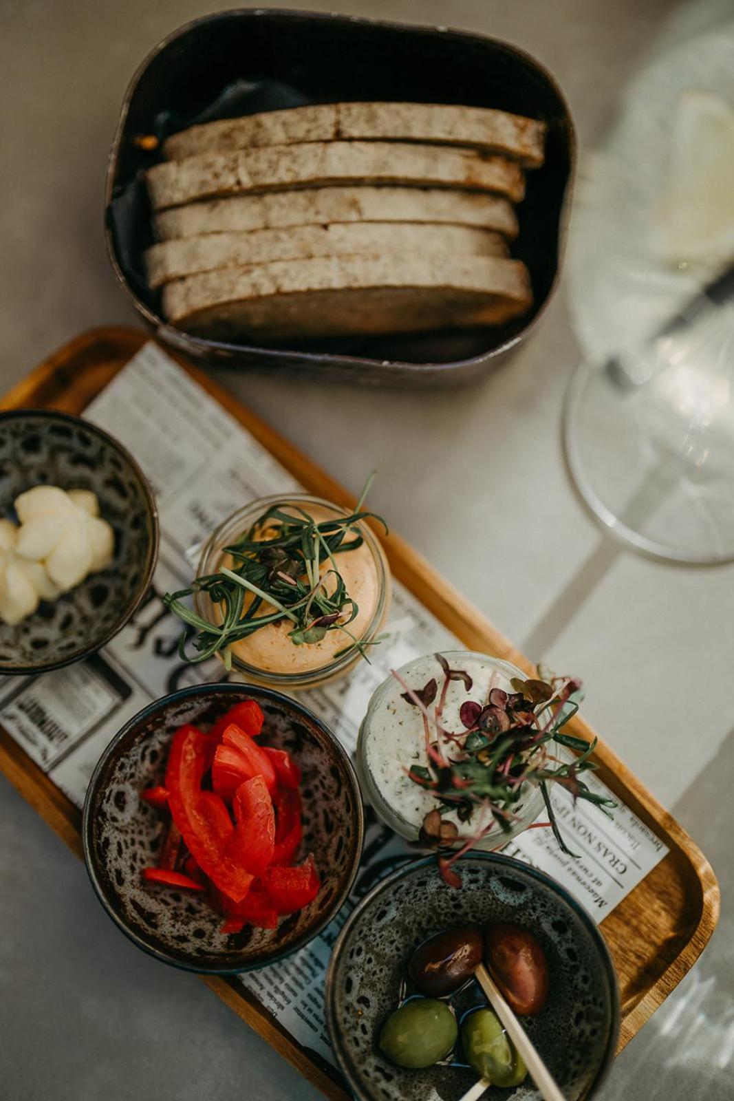 Restaurant/places to eat