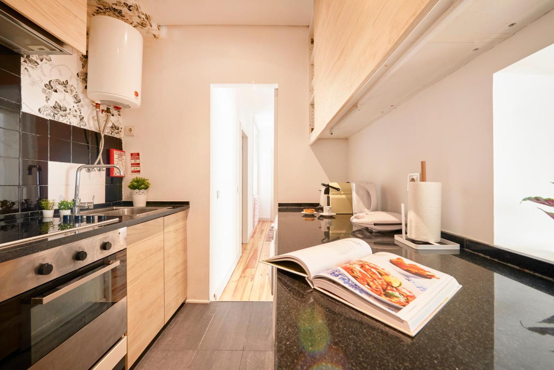 Sunny Apartment with balcony!