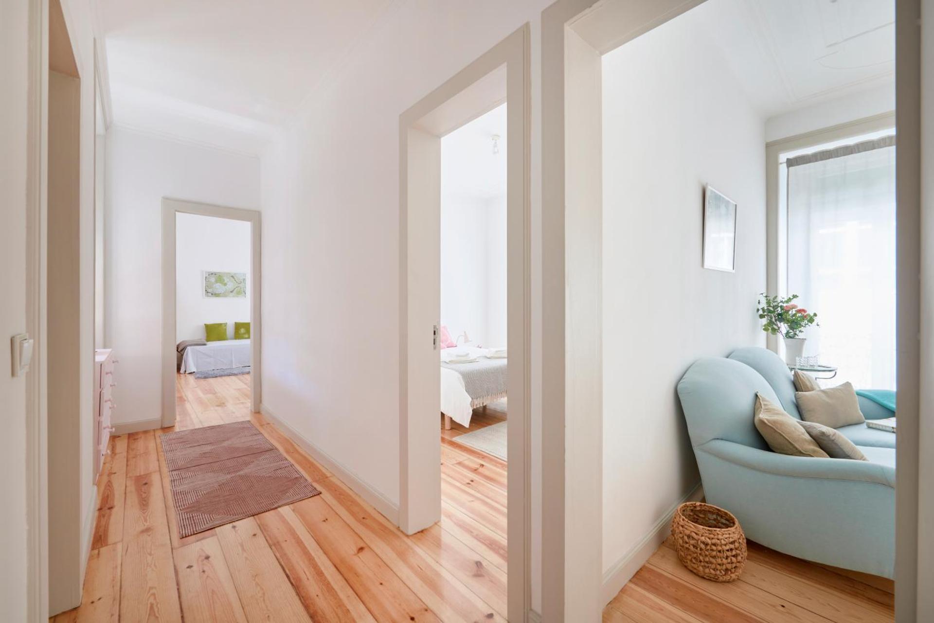 Sunny Apartment with balcony!