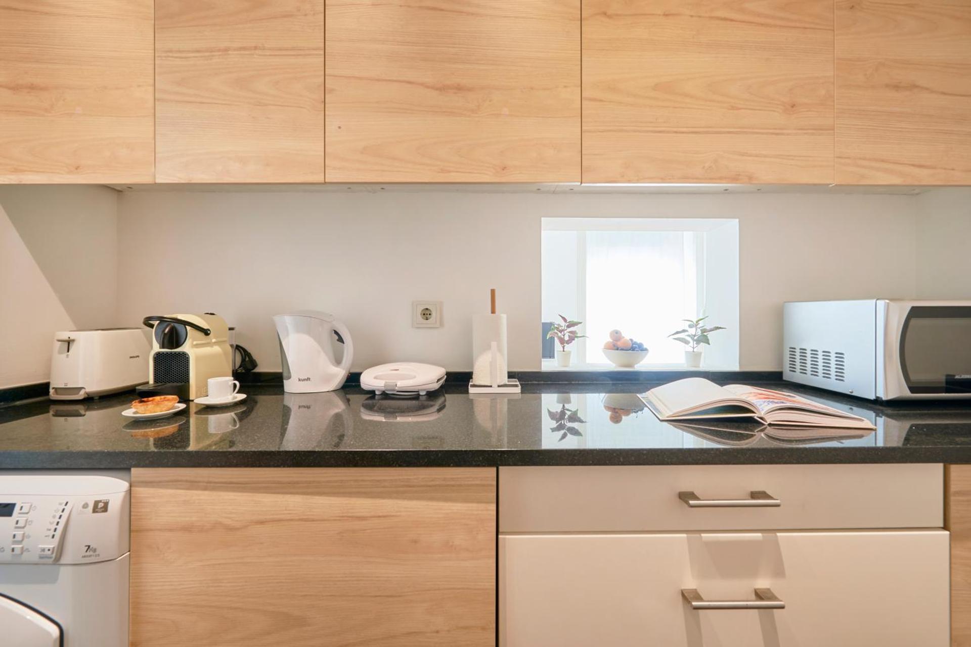 Sunny Apartment with balcony!