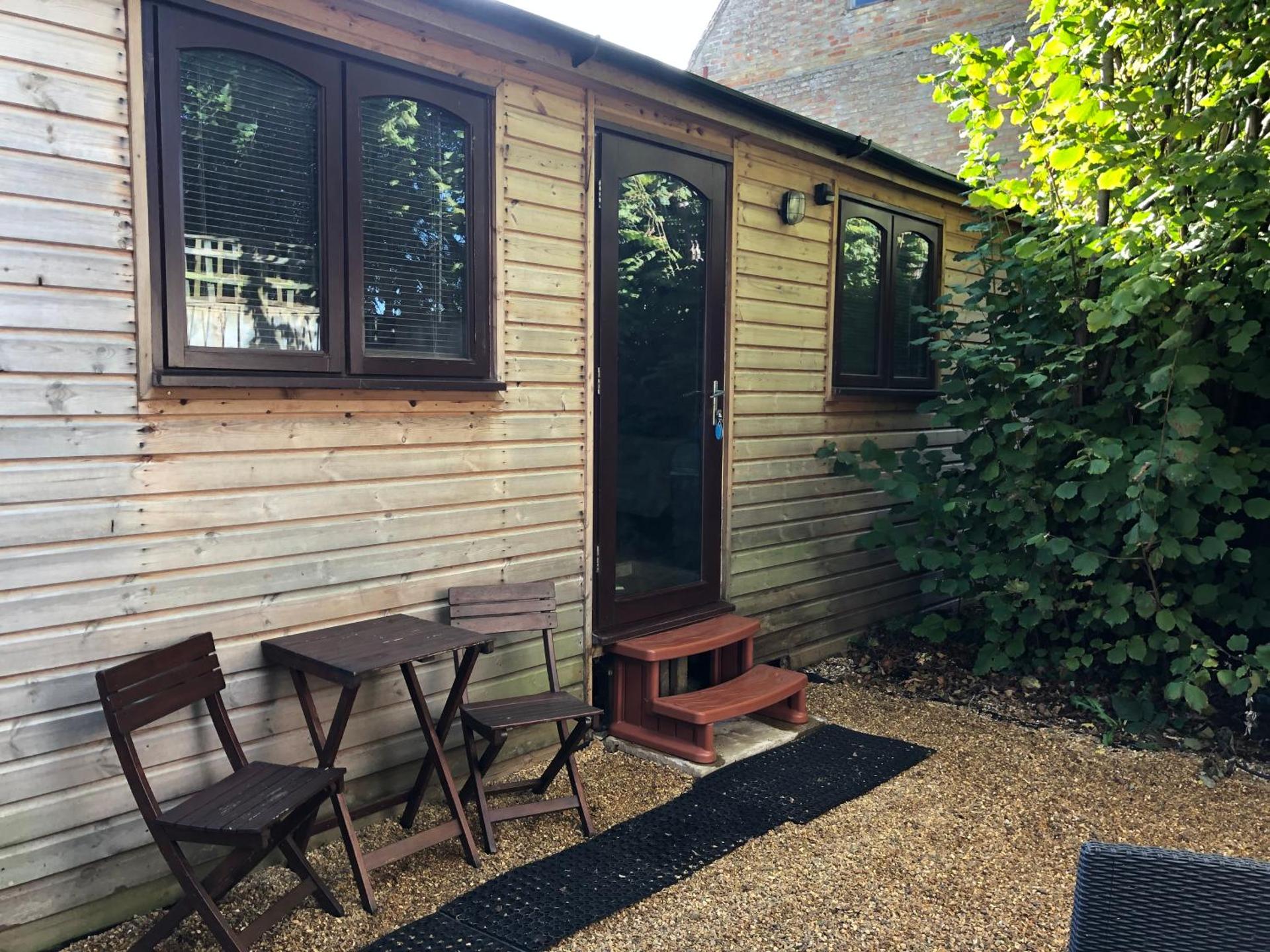 The Walnuts Country House