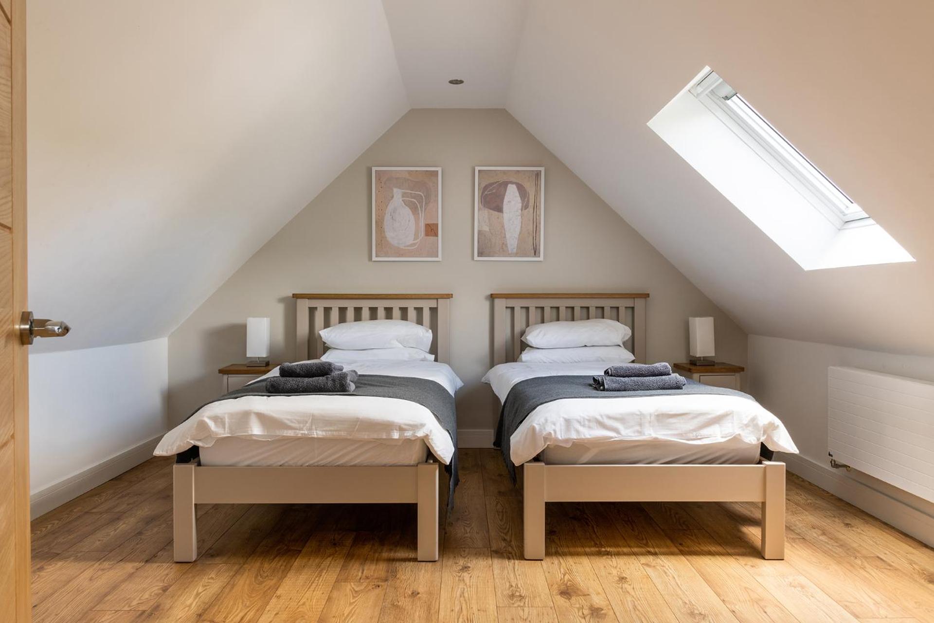 Arlyn, Padarn Lake Viewpoint in Snowdonia