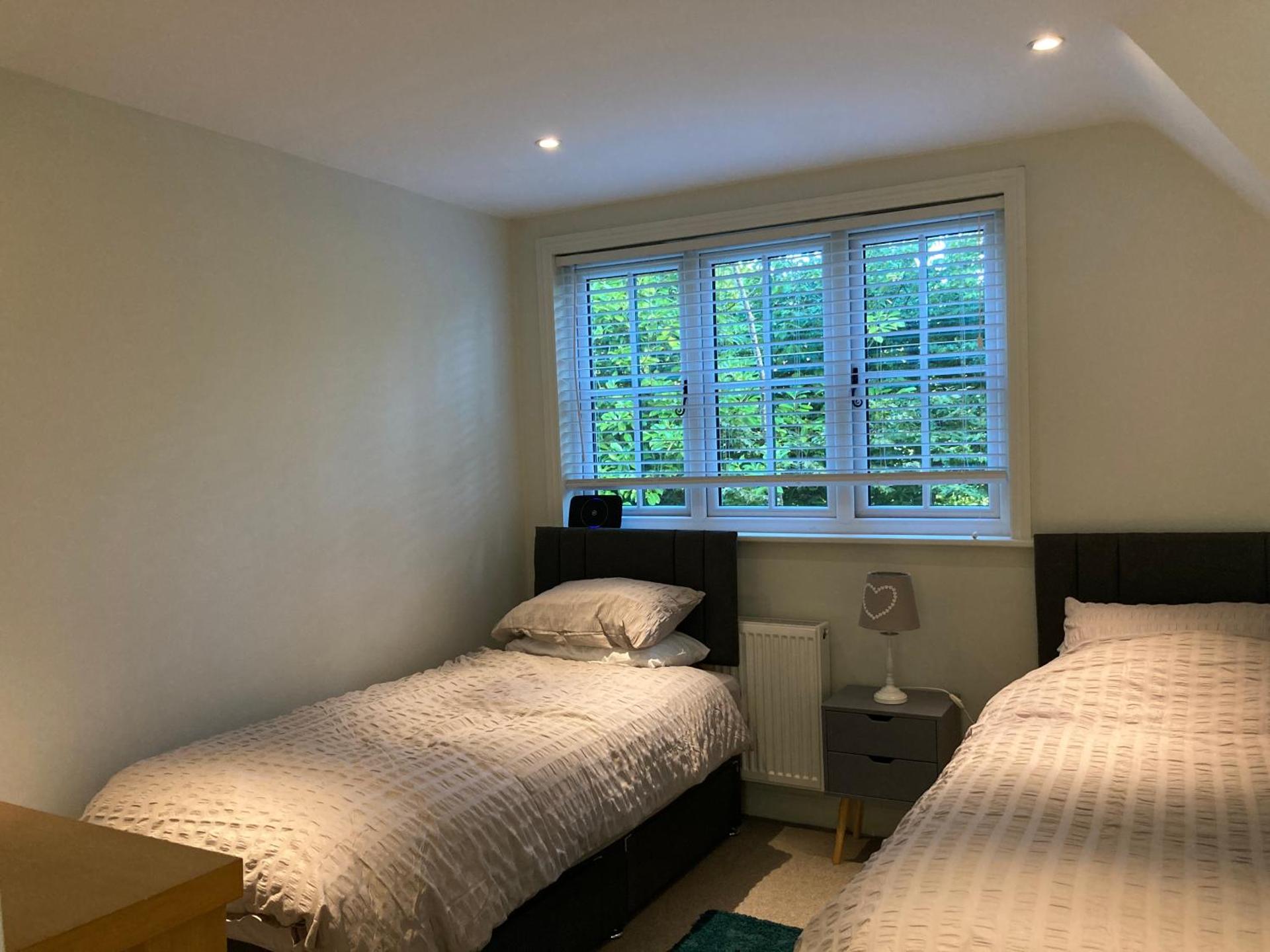 5BR-10Guests-Fireplace-HotTub-Pets ok - Parking