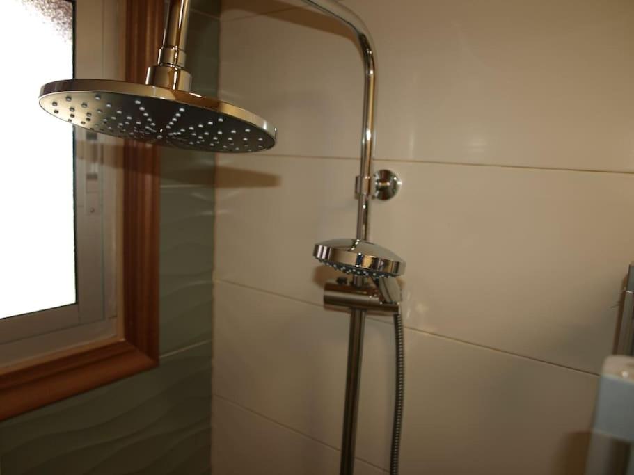 Apartamento con terraza y vistas al mar