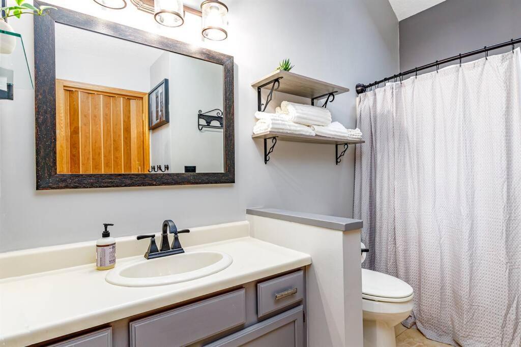 Relaxing 2Bedroom Townhome w/Playroom & Great View