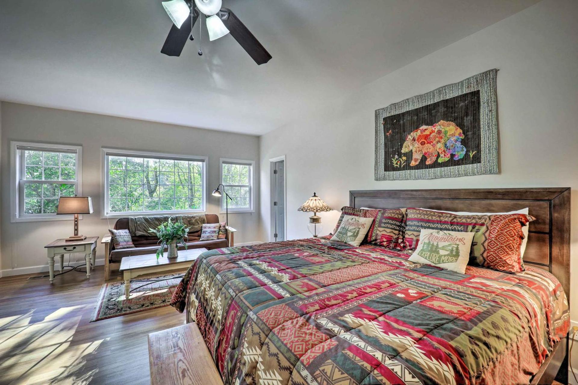 Near Sugar Mtn Resort Banner Elk Haven with Views!