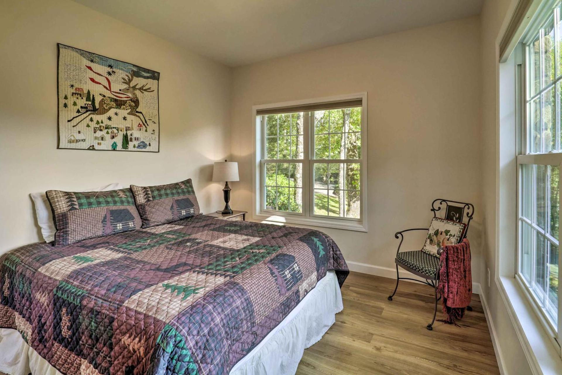 Near Sugar Mtn Resort Banner Elk Haven with Views!