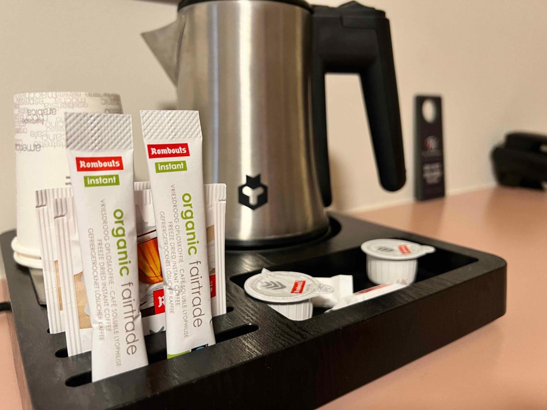 Coffee/tea facilities