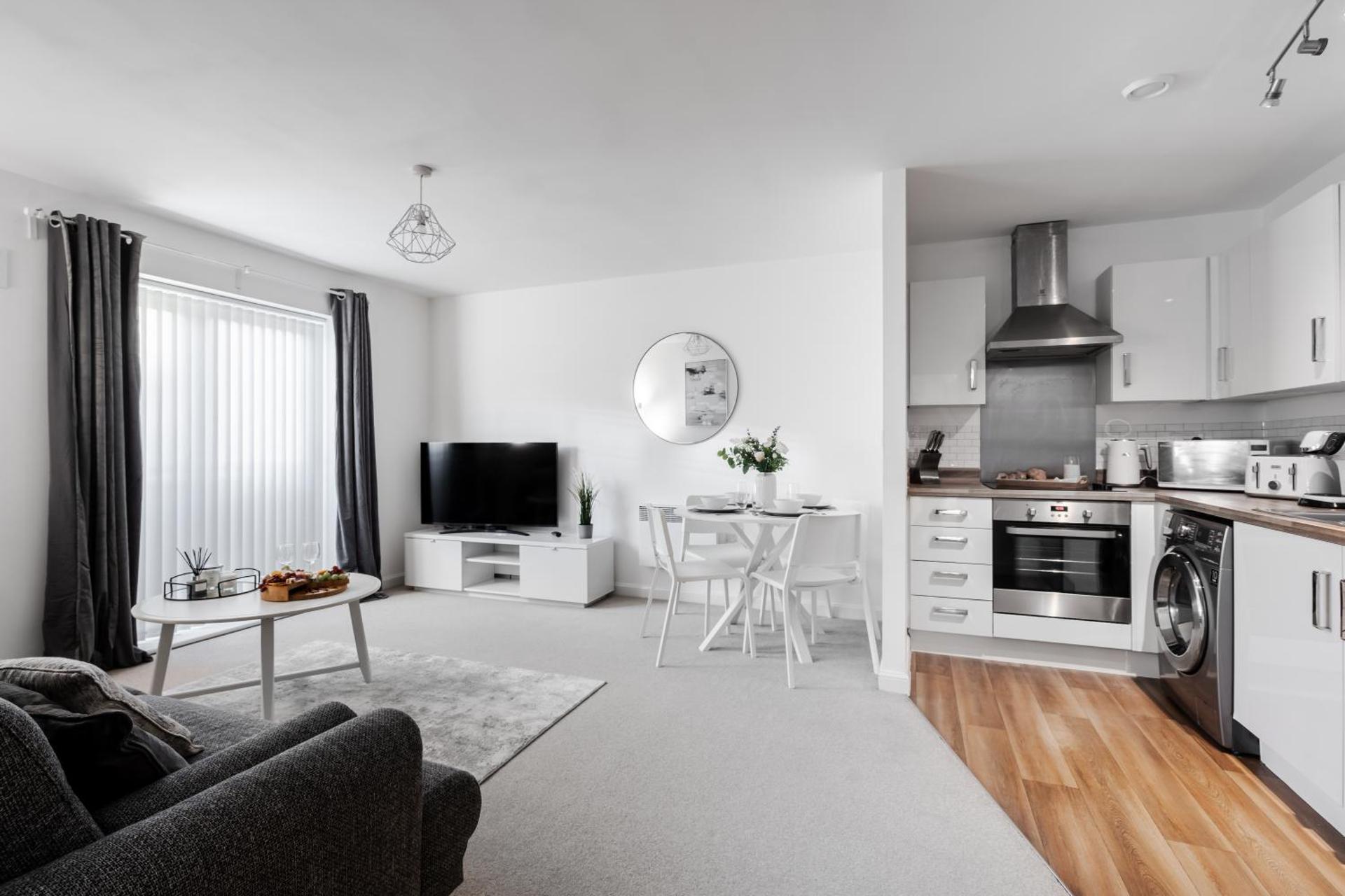 Lovely Modern 2 Bed City Centre Apartment with FREE parking - Double or Twin Beds Available