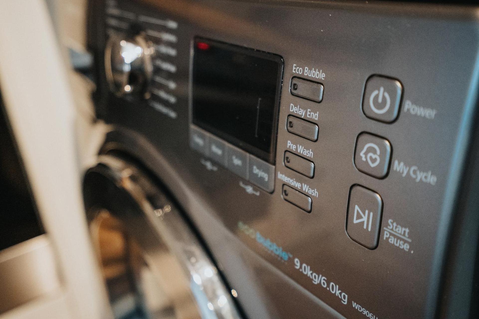 Lovely Modern 2 Bed City Centre Apartment with FREE parking - Double or Twin Beds Available