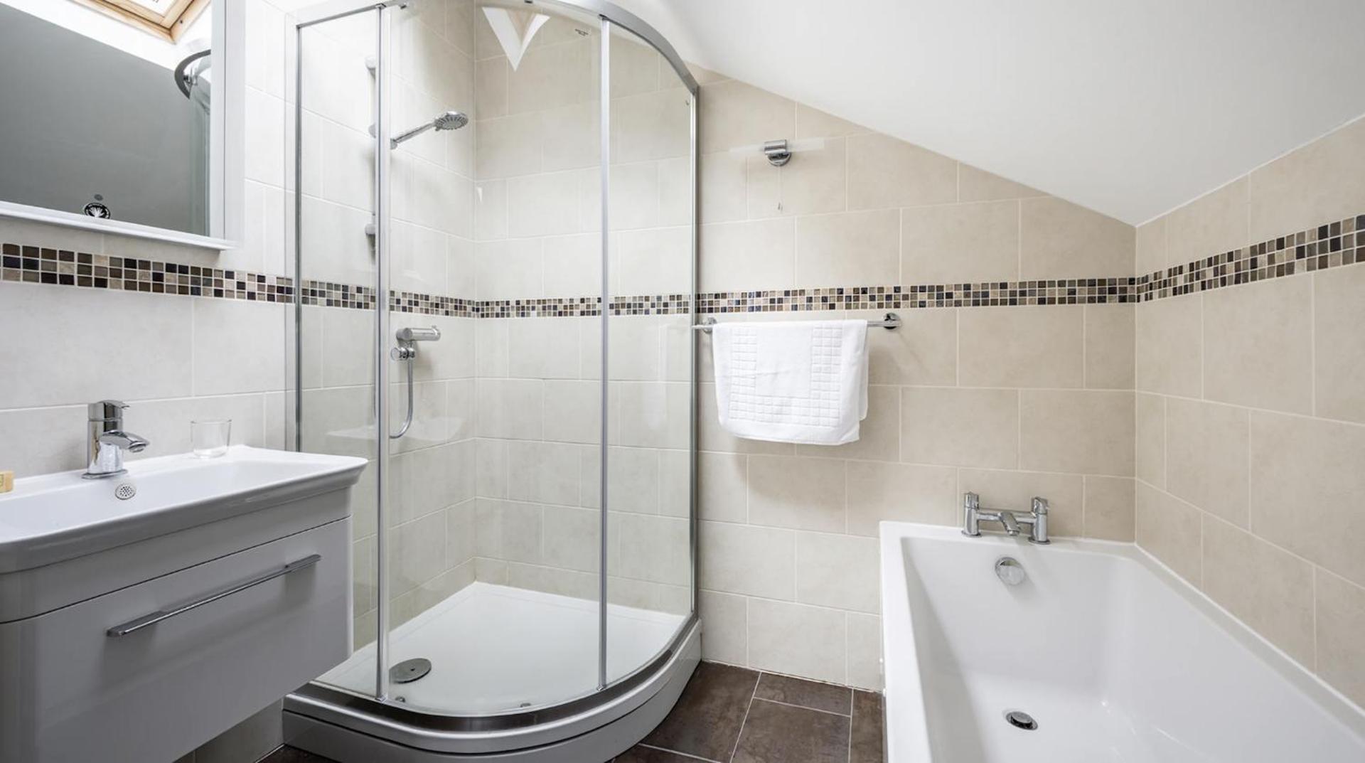 Stunning Barn Conversion with HOT TUB and ALPACAS - Ty Cerrig Barn