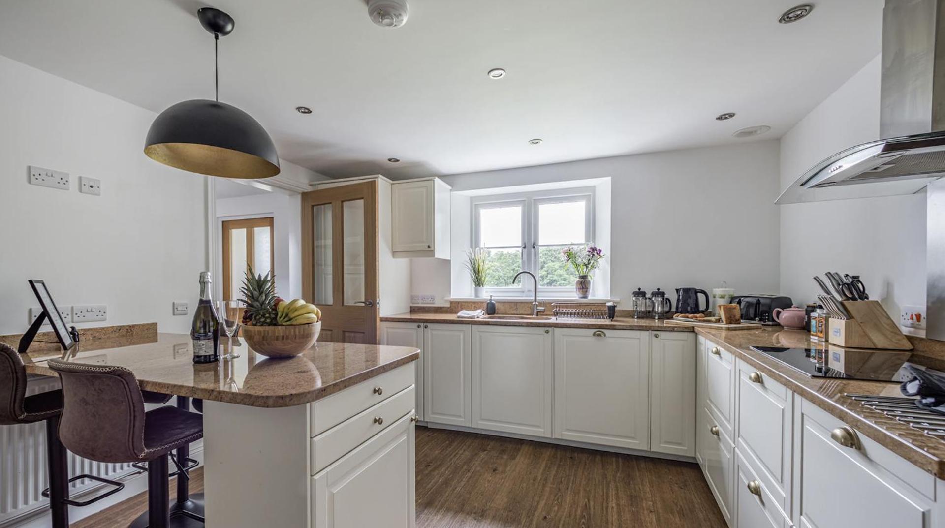 Stunning Barn Conversion with HOT TUB and ALPACAS - Ty Cerrig Barn