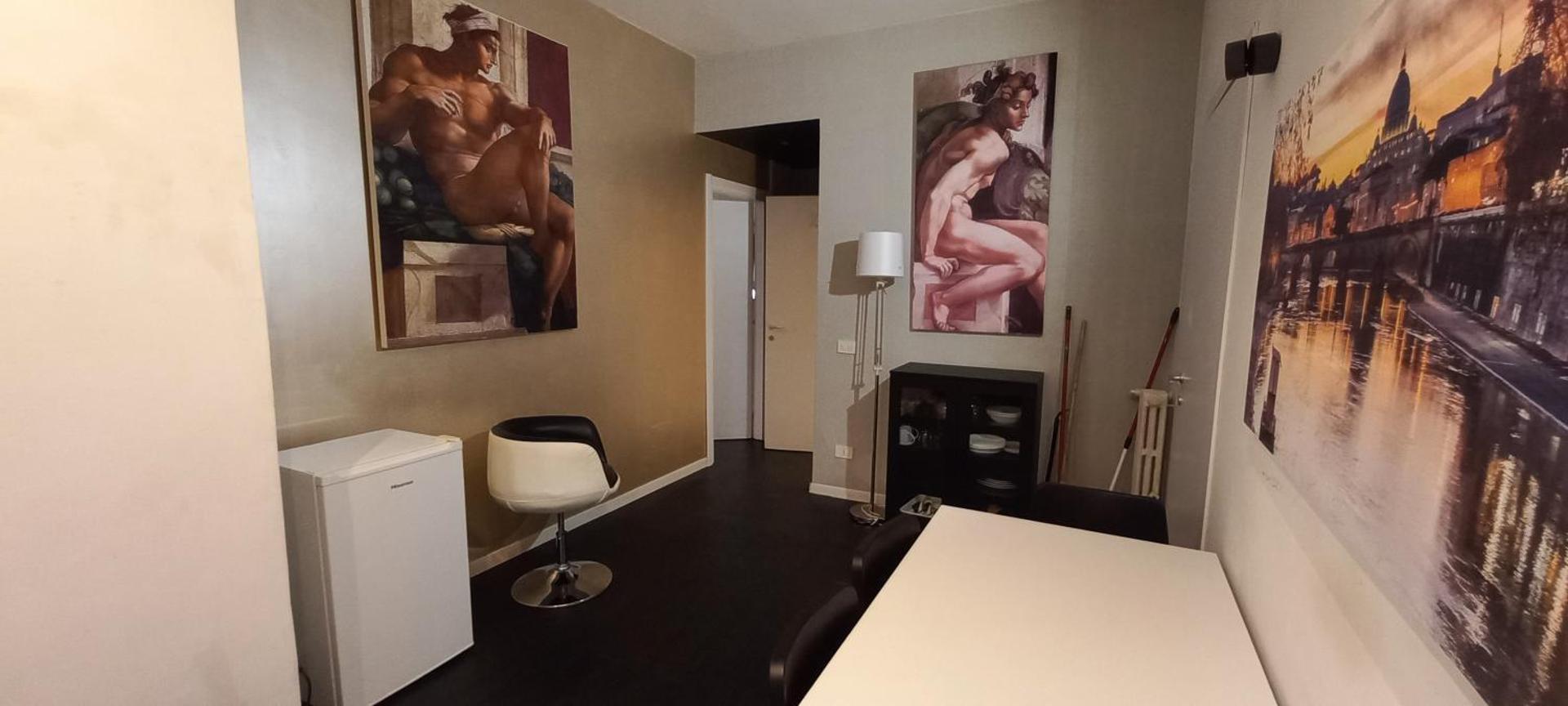 Photo of the whole room