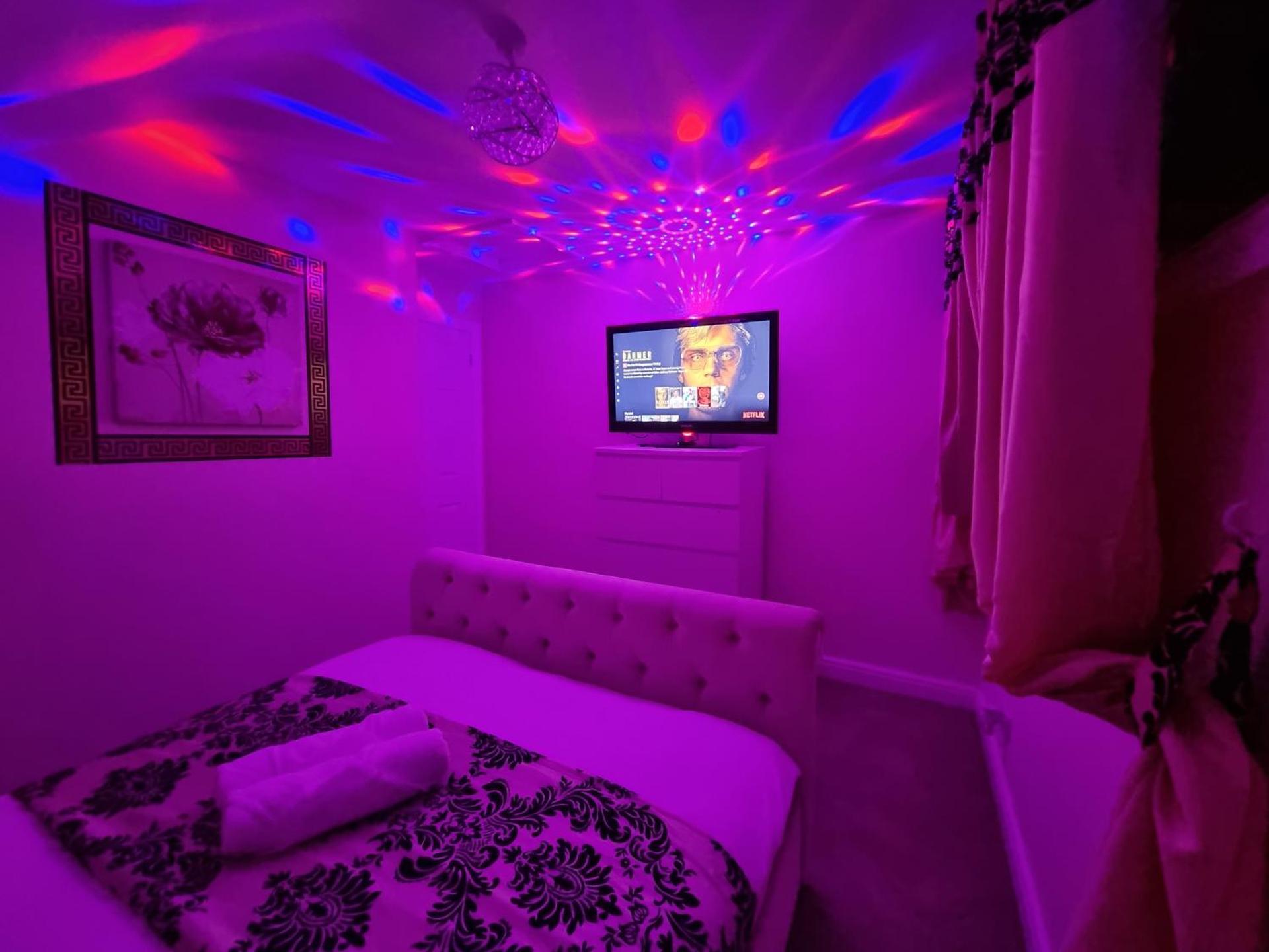 *F43NH* Setup for your most relaxed & Cosy stay + Free Parking + Free Fast WiFi *