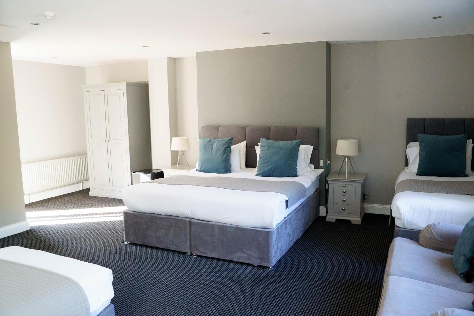 Family Room with ensuite Bathroom