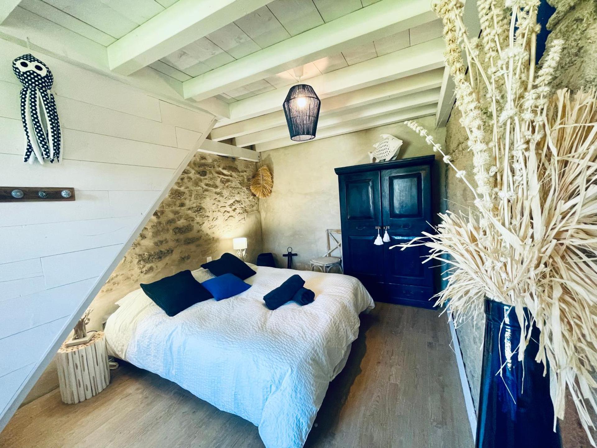 Maison Maillots et Bigorneaux, 15 pers, jacuzzi, 40m de la mer